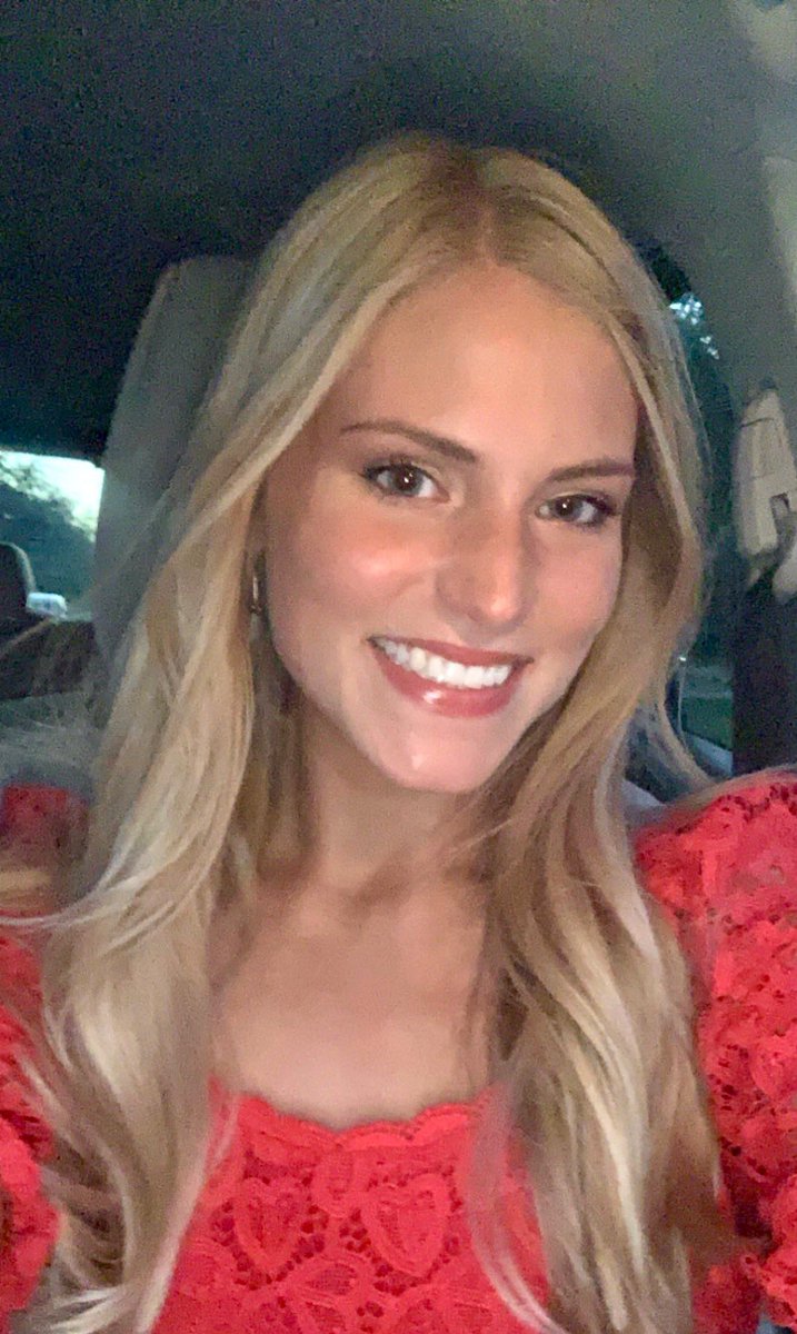 AnnaCallender's tweet photo. i look hot 

ok goodnight https://t.co/hiQm8gLh8i