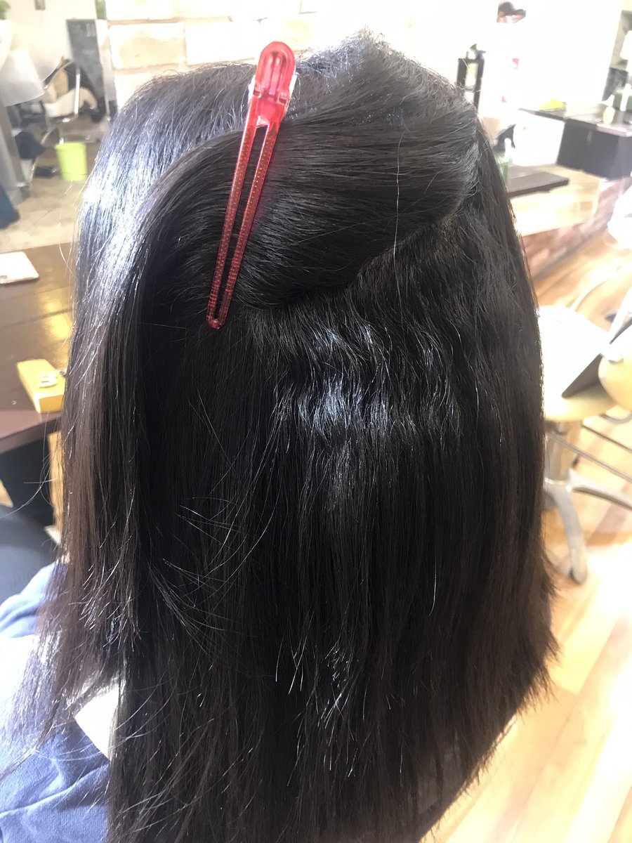 強いクセもしっかりストレートにさせて頂きます くせが強くて4ヶ月でこれくらいもわしちゃうお客様 しっかりさらさらにさせて頂 21 10 06 B2c梅田は女性にもメンズにも人気のヘアサロン ヘッドスパサロンです 大阪府大阪市北区