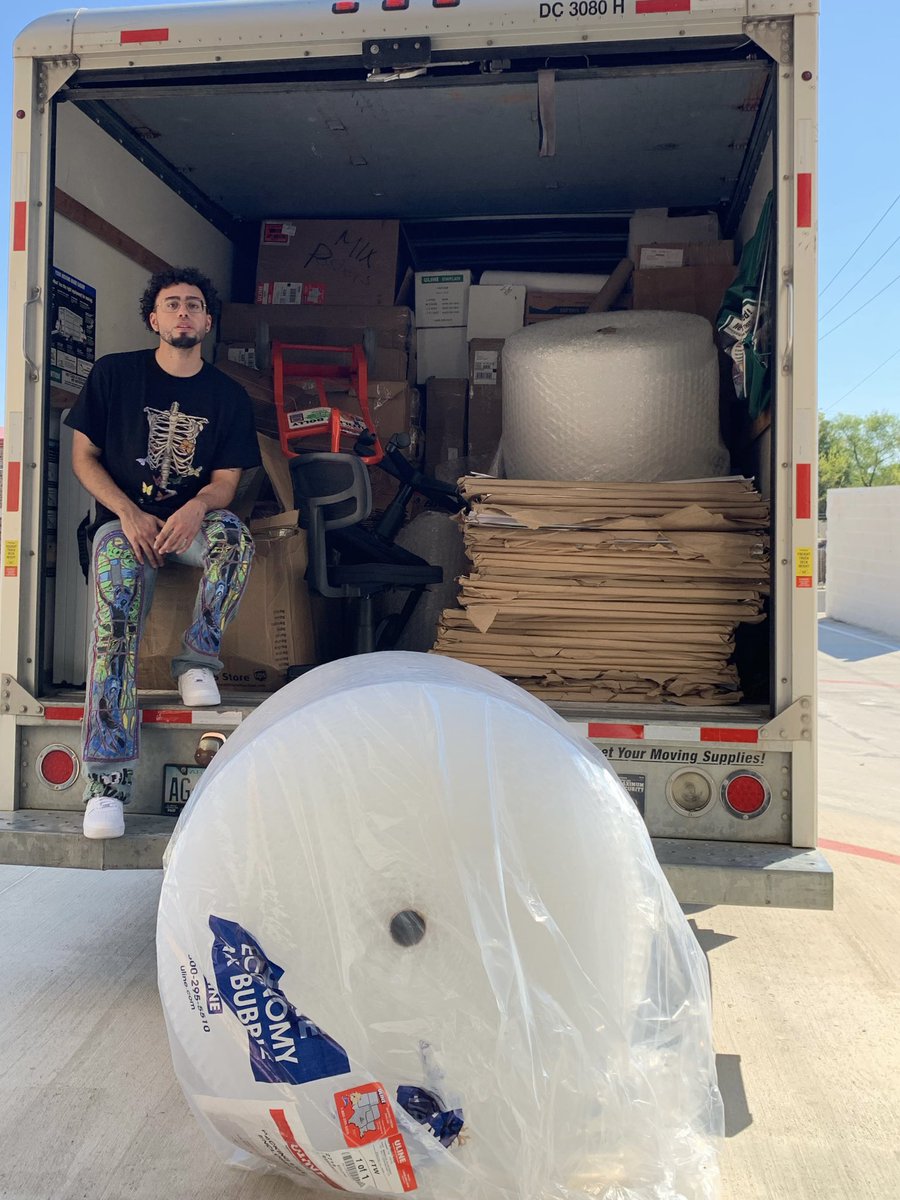 marcosalvarado_'s tweet image. After working my business out of my home for 6 years , I was finally able to get a warehouse work/office space.