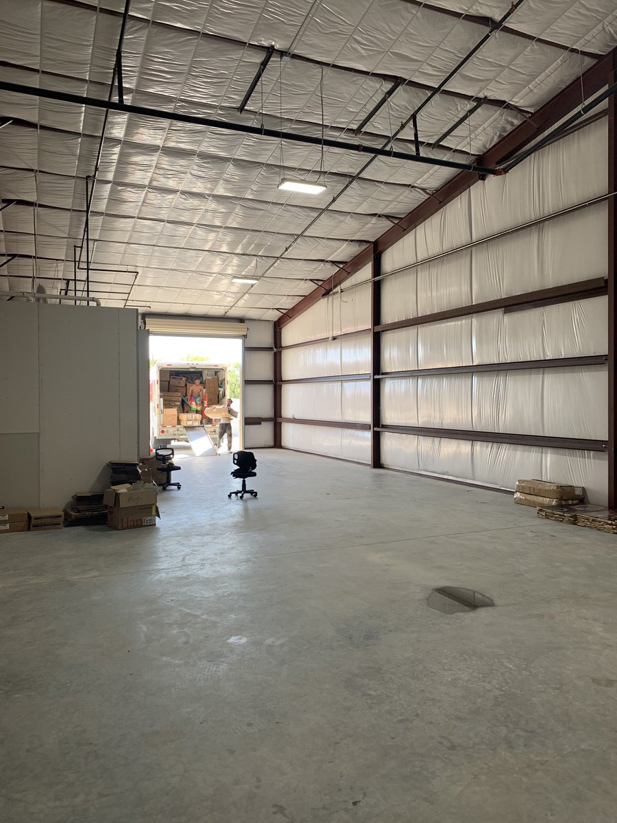 marcosalvarado_'s tweet image. After working my business out of my home for 6 years , I was finally able to get a warehouse work/office space.