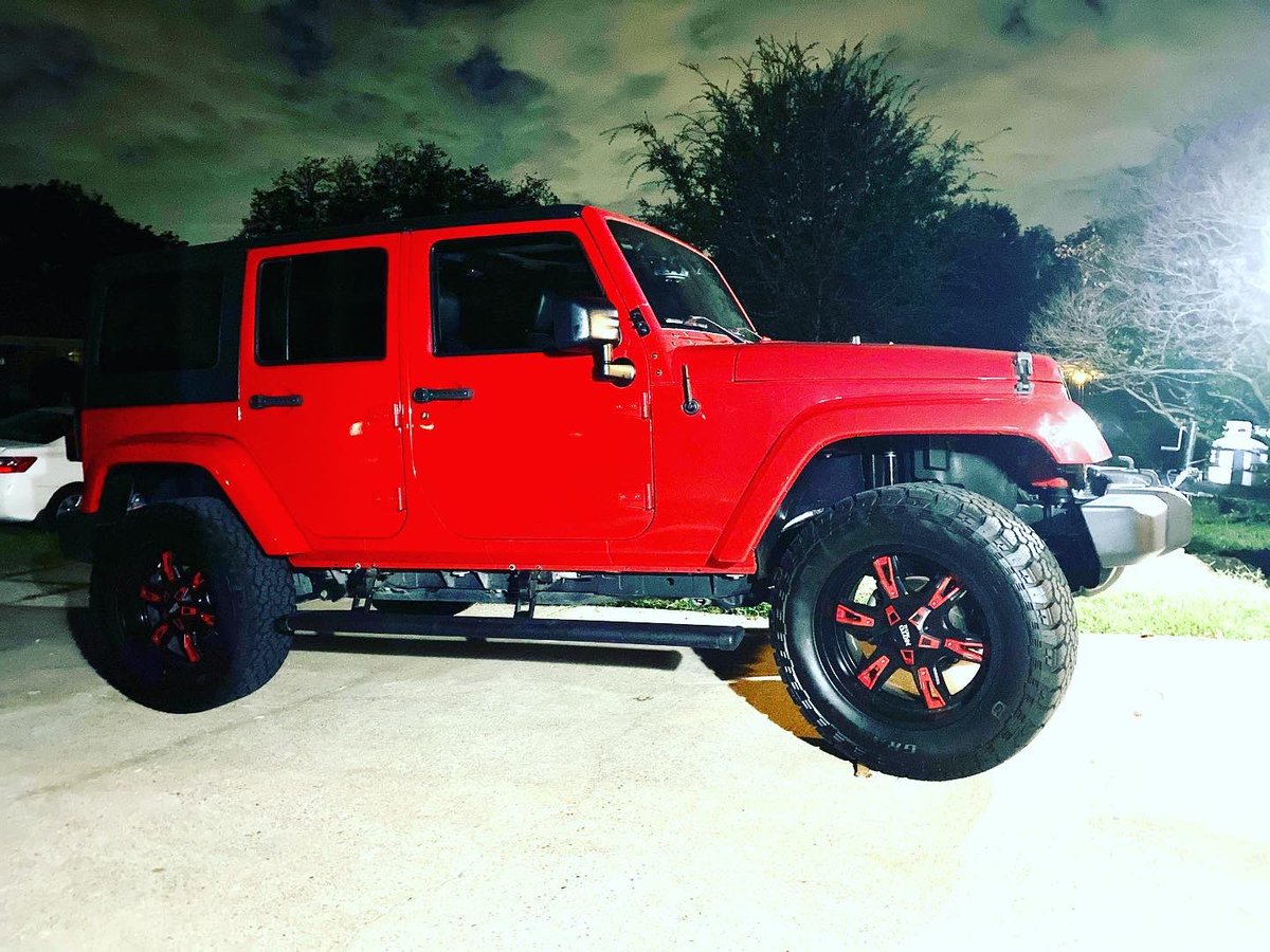 <a href="/classic_chevy/">Classic Chevrolet</a> We had such a great experience at Classic Chevy! We met Ritchie Lopez and he was very helpful &amp; no pressure sales. Ritchie’s approach is the reason we came back. Another great experience was w/Candace Timmons &amp; Joe Avila. Highly recommend this place! I ❤️ my Jeep!