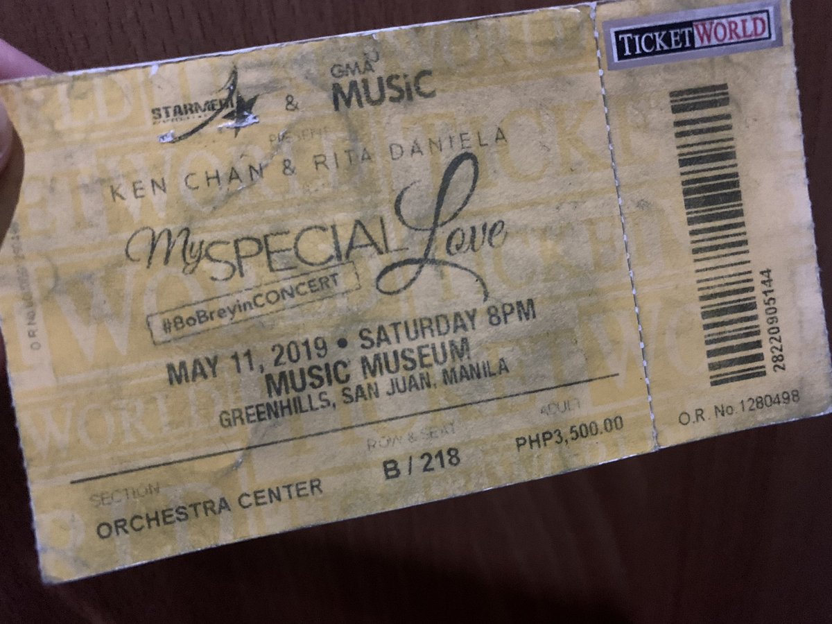 MC4Stark_'s tweet photo. Memories! Two and a half years ago na rin???
Sabi ko papa-laminate ko eh. 😅
#BoBreyinCONCERT
Naging ganap na fan na talaga ko ng RitKen ng gabing to. Hahaha. Aww.
@akosiKenChan https://t.co/hGSBN8Qkqs