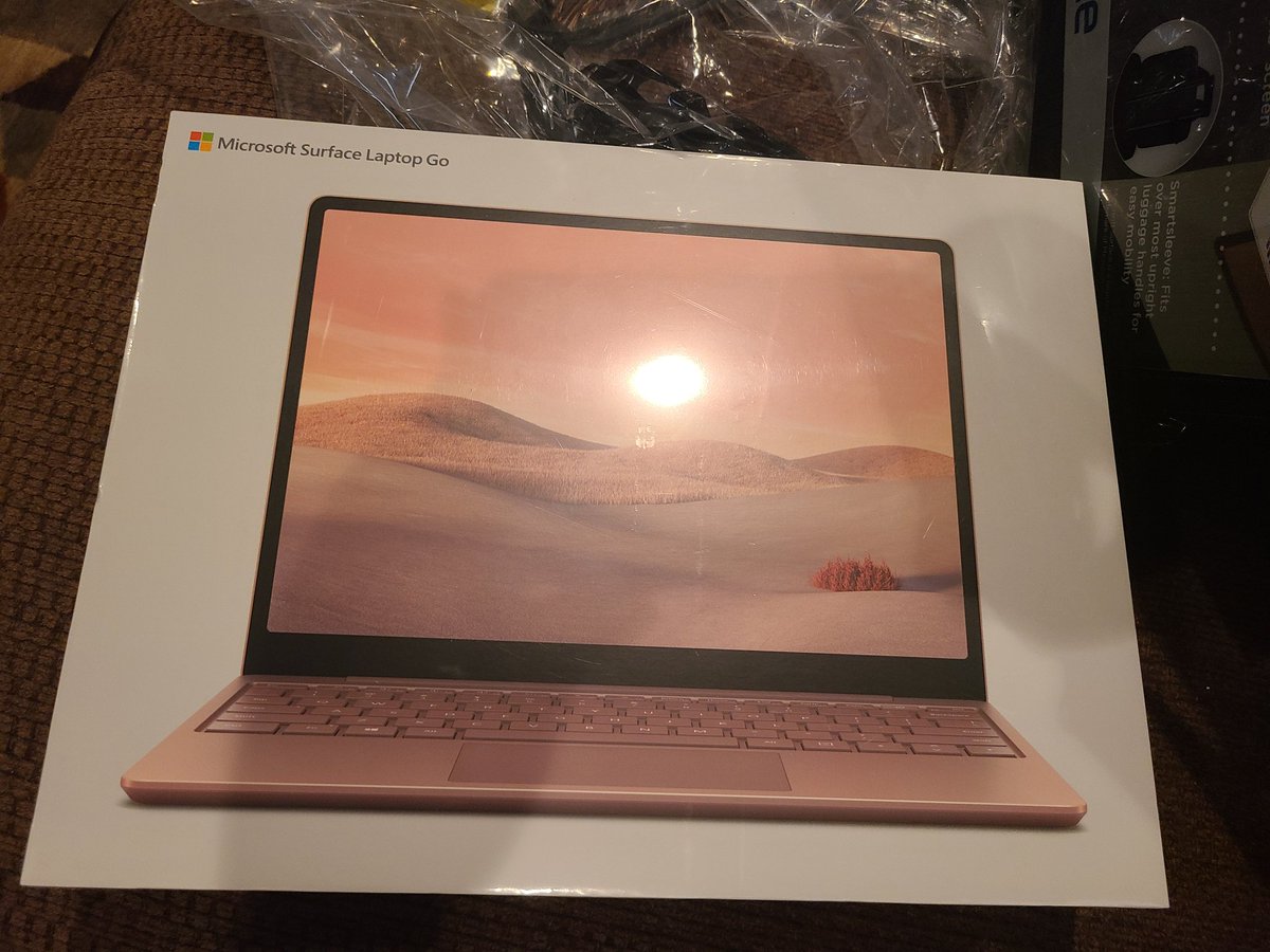 WallerAngelica's tweet photo. Thanks to my guy... he said this is not your Christmas gift.. let me continue being a good girl 😍😋 https://t.co/SWERsHsZkD