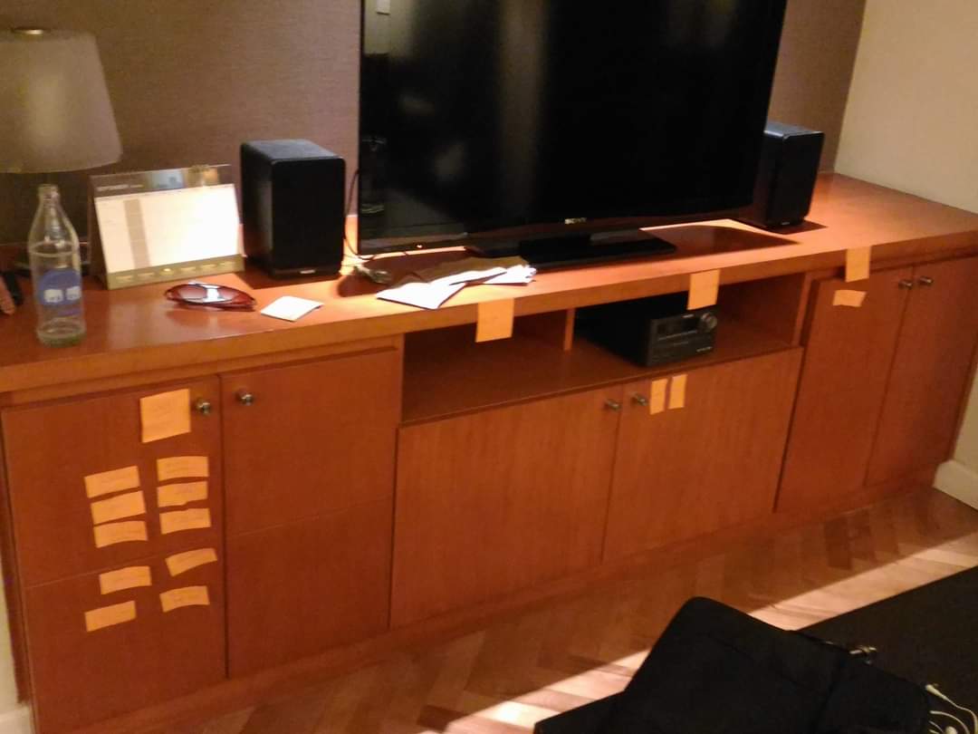 malluminatti's tweet photo. #memories. Creating an ad hoc scrum board in your hotel room. #worksprint #teamwork #SWAN #Bangkok https://t.co/tOPTiQPnOJ