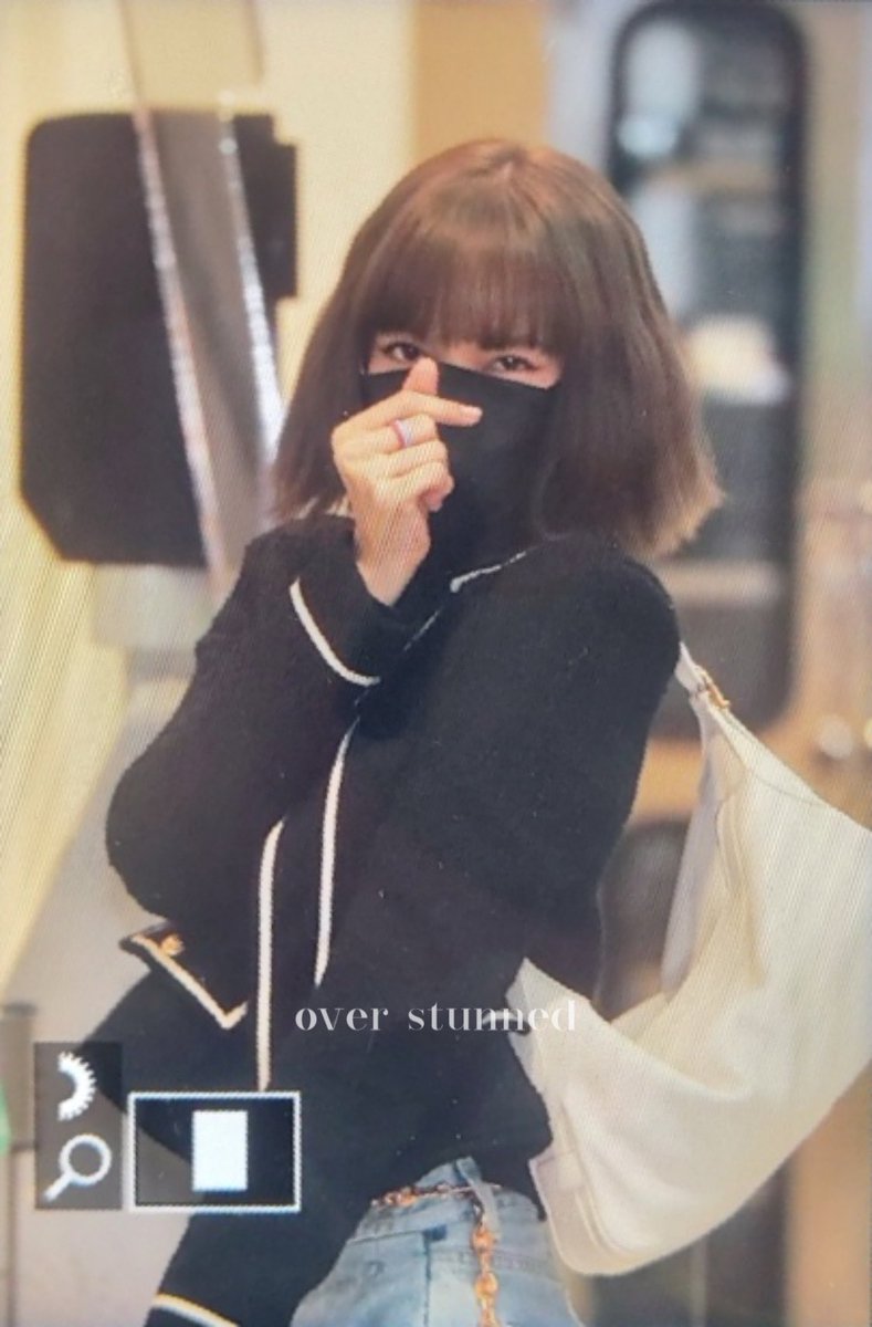 over_stunned's tweet photo. 211004 

쁘야 오랜만이다..ㅠ 사랑해🥺💖

#블랙핑크 #리사  #BLACKPINK
#LISA @BLACKPINK https://t.co/JHVqjaxl1C