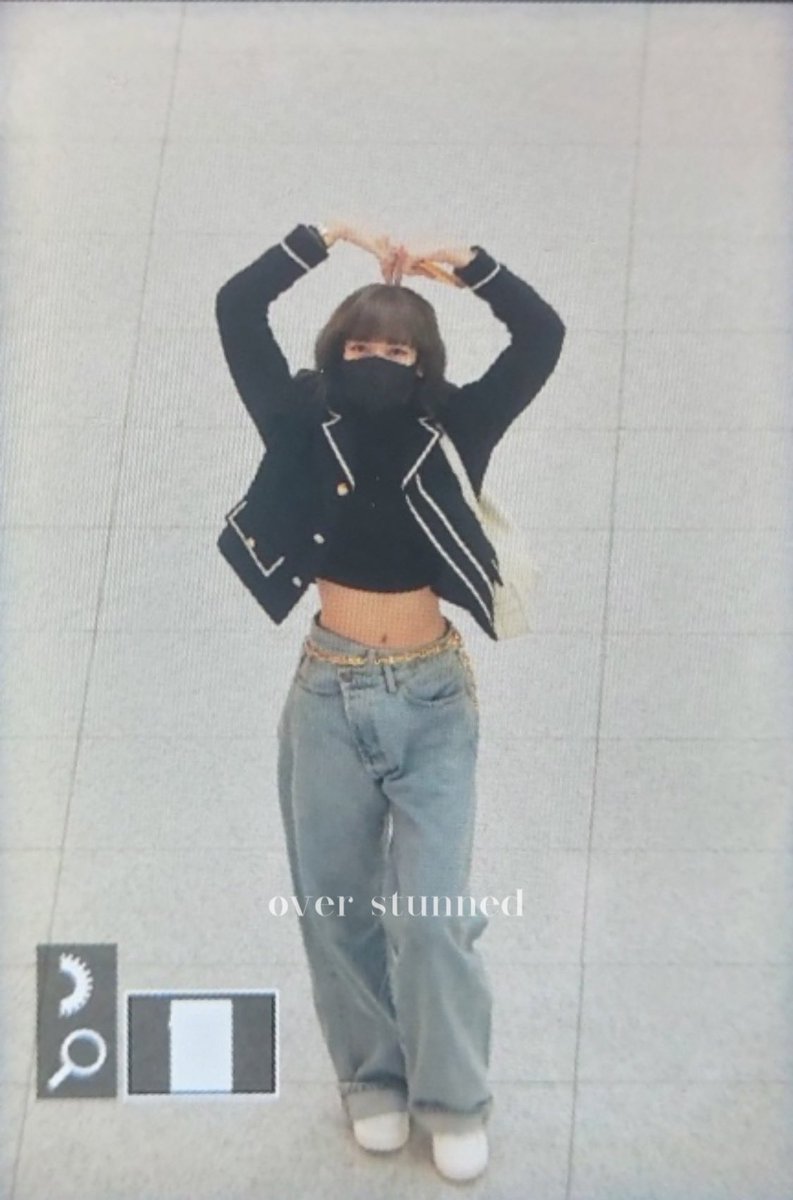 nalalis22's tweet photo. AKHHH terlalu gemoyy
LALISA EN FRANCE
#BienvenueLisa 
#BienvenueLisa https://t.co/MjdltPWEYg
