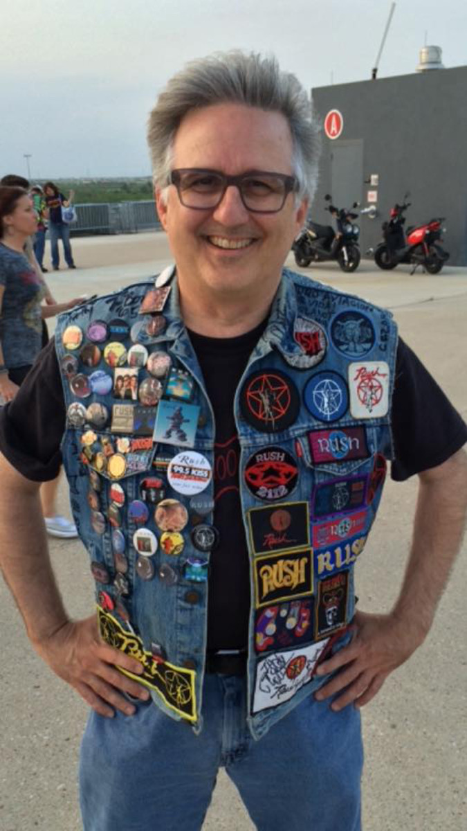 camcrary's tweet photo. @HDelench No way dude this guy fycks https://t.co/4EHMZUi4KL