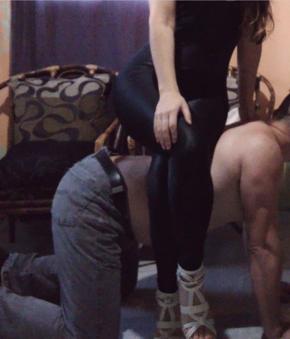 Yo solo sirvo a LadyRanya, ella es m&iacute; vida y m&iacute; prop&oacute;sito. Sus palabras son acciones m&iacute;as. Todo lo que