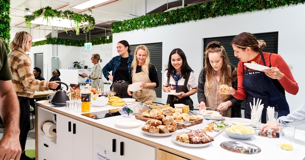 ClikCollective's tweet photo. A peak into our #community breakfasts... 🥯🍞🍊   
​
Needless to say, we love putting these on for our members and we have a feeling they love them too 😉 #coworking https://t.co/SvHJ79uLqm https://t.co/fmeazaAosn