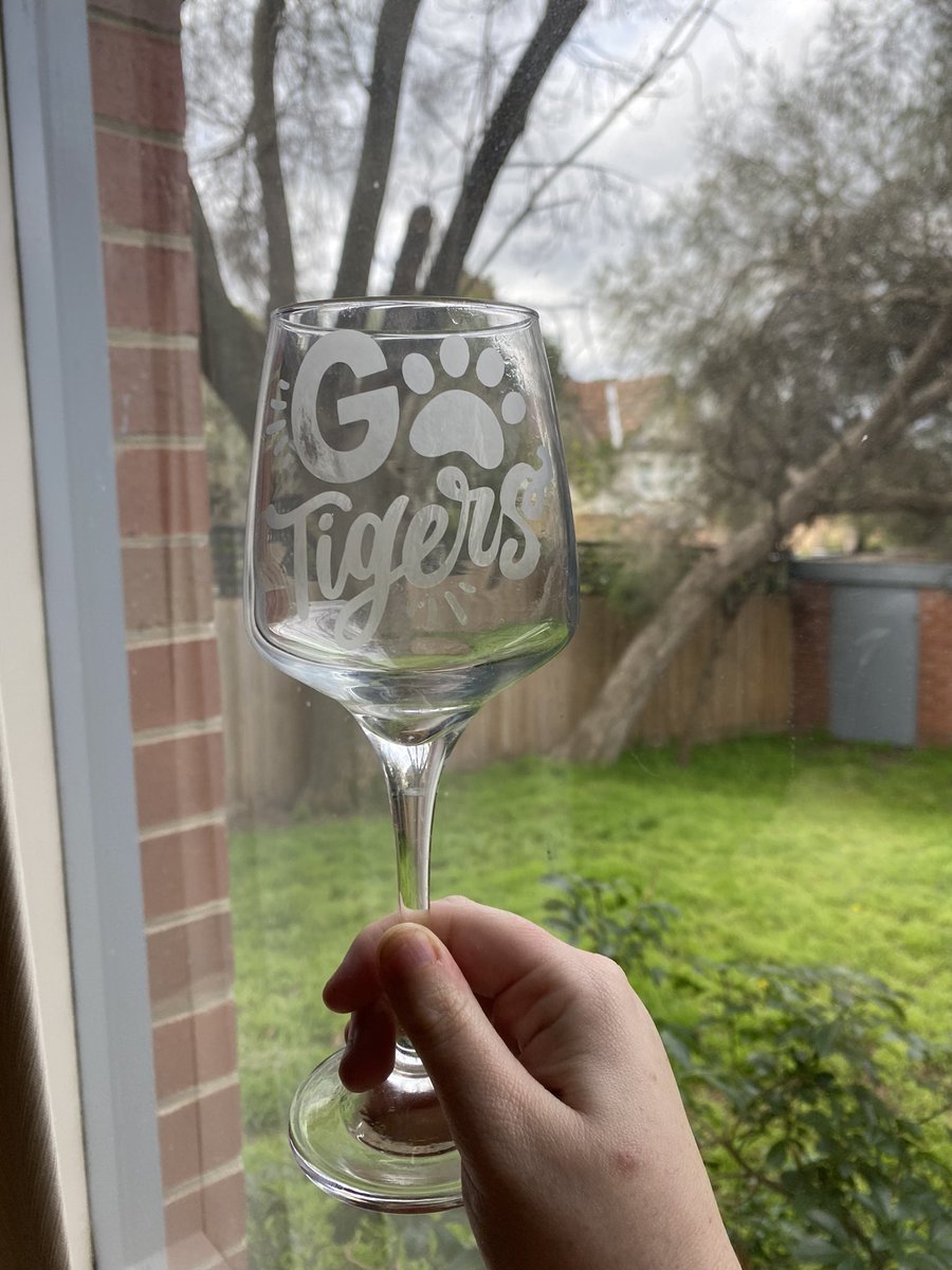 PuntRdPrincess's tweet photo. Wine glasses now available 💛🖤
https://t.co/lKI8ttAQYK https://t.co/e2x1pCstEz
