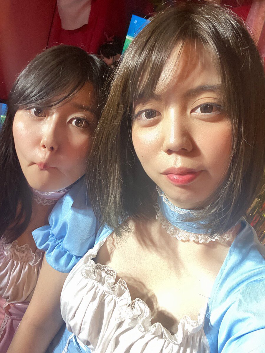 AyaQa_M's tweet photo. 一昨日は第五回めのAsHの灰色酒場、観てくださった皆さま本当に有難うございました。
ここらで一旦AsHはお休みになりますが、二度と会えなくなるわけじゃ無いです。
いつか必ず一緒に楽しく飲みましょう。
有難うございました、またね！

いってらっしゃい。 https://t.co/CDJ4uKGf0r