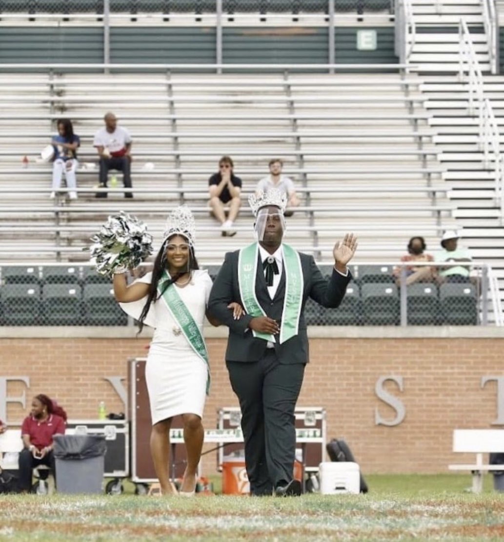 MvsuWBB's tweet photo. To our PG @ronni_2k and Valley’s own MS. MISSISSIPPI VALLEY STATE UNIVERSITY, we love you!!! Congratulations once agian!! 💚💚💚💚💚 https://t.co/VzEYPwXQrl