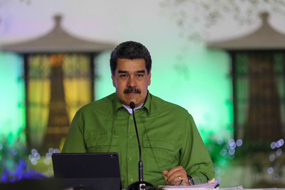 ¡Buenas Noticias! Al final de esta semana Venezuela alcanza 50 % de su población con las dos dosis de vacunación, antes de la fecha que teníamos como meta. Ahora avanzamos con la inmunización con todos los equipos de salud directos en las comunidades. ¡Rumbo al 70 % de Vacunados!