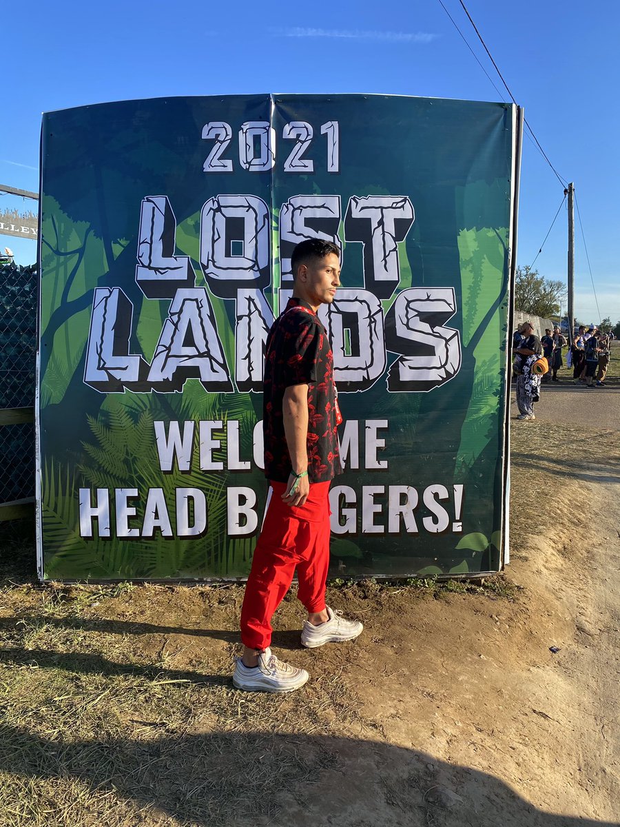 broxsalguero_'s tweet photo. Missing LL 🦖🖤
#lostlands2021 #DubstepDad https://t.co/eZ6Ibnn3K8
