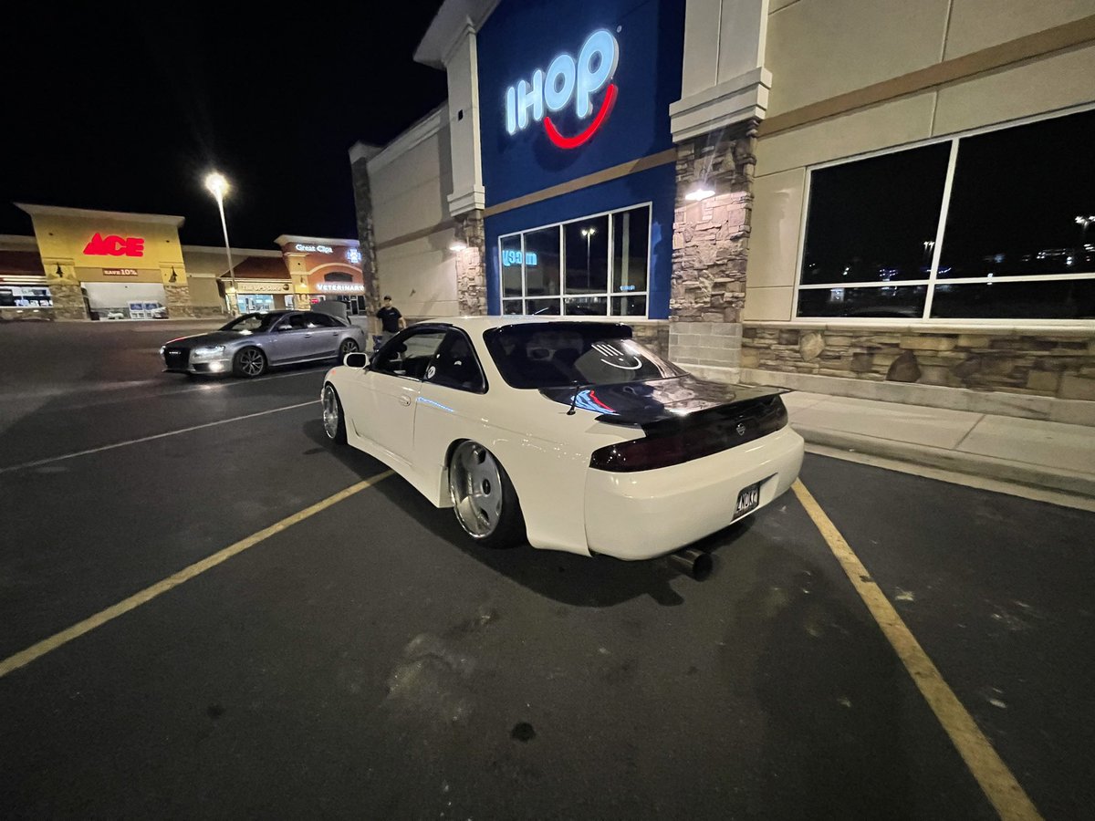 MaxKelson1's tweet photo. Got the s14 out for the weekend. Still fighting issues but almost there!! #s14 #nissan #comm3140 #ihop #rb25 #bigturbo https://t.co/LshxOYZe3s