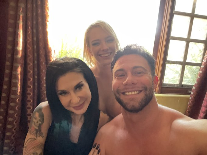 Had so much fun shooting for @JoannaAngel with @kennajames21 awesome day !!! ❤️😈 https://t.co/jQeOnv<a class="tags" href="/tag/joannaangel">@joannaangel</a>