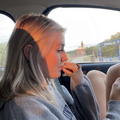 kallyn_keefer's tweet photo. #NewProfilePic https://t.co/NTiXn7ihQF