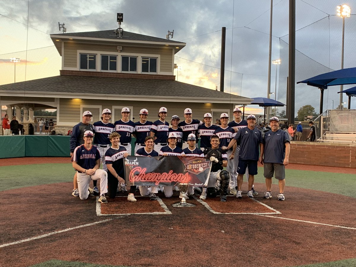 TSArsenal_IN's tweet photo. The 18u fall season ended up this weekend by winning the @Bullpenevents Oktoberfest. Great group of kids and families! https://t.co/xV8k96TQFy