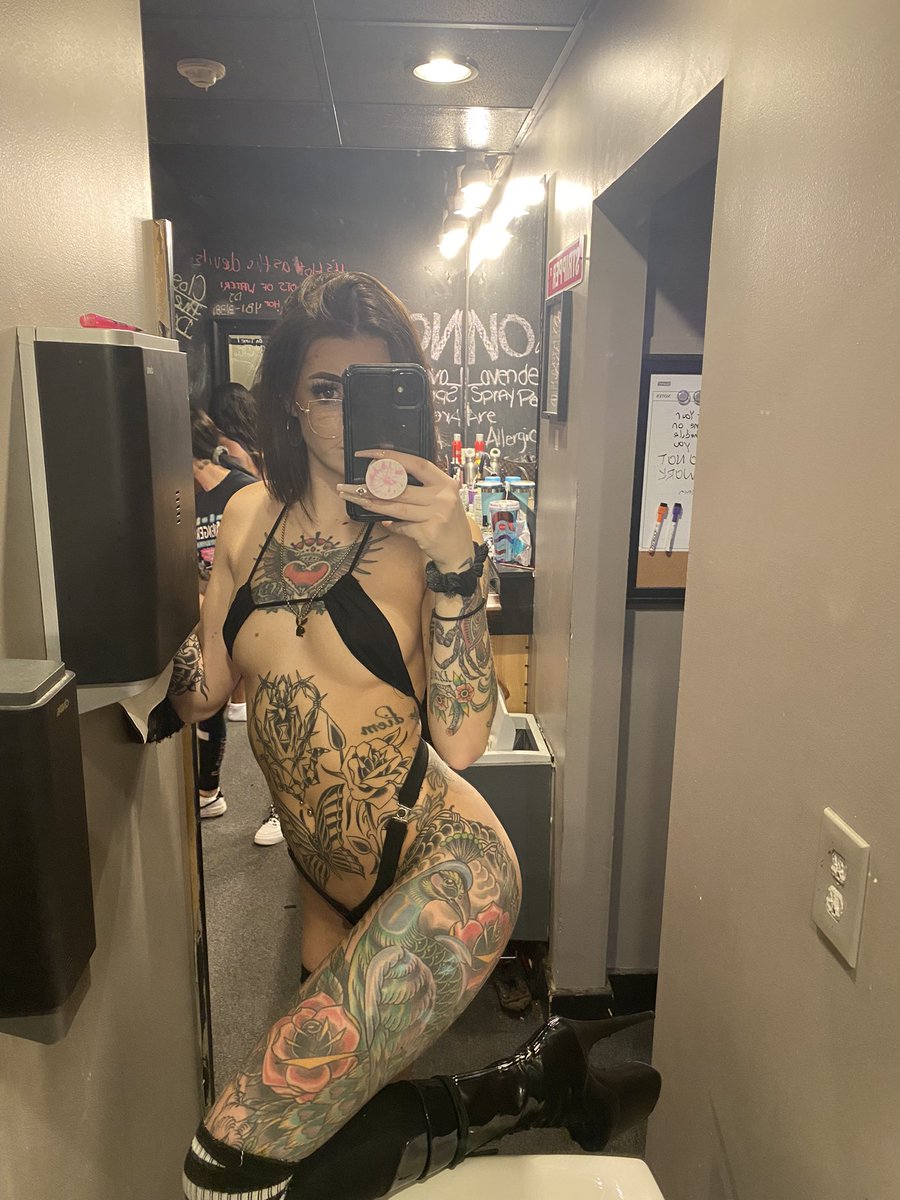 janedoeroc's tweet photo. Sunday funday 😜 come grab a drink and a dance 🖤 https://t.co/lL7YXNThFi