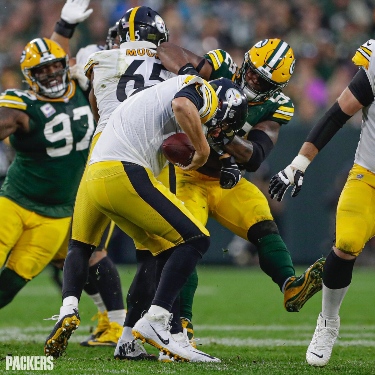 packers's tweet photo. BANE GARY 😤💪

#GoPackGo https://t.co/4n76qR49uH
