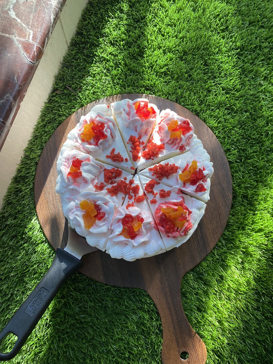 KrithikaRadhak3's tweet photo. Red velvet cream cheese cake - ARKAY CRAVINGS N RICH YUMM BAKES . DM for menu and orders ! https://t.co/9uTyBsLIoG