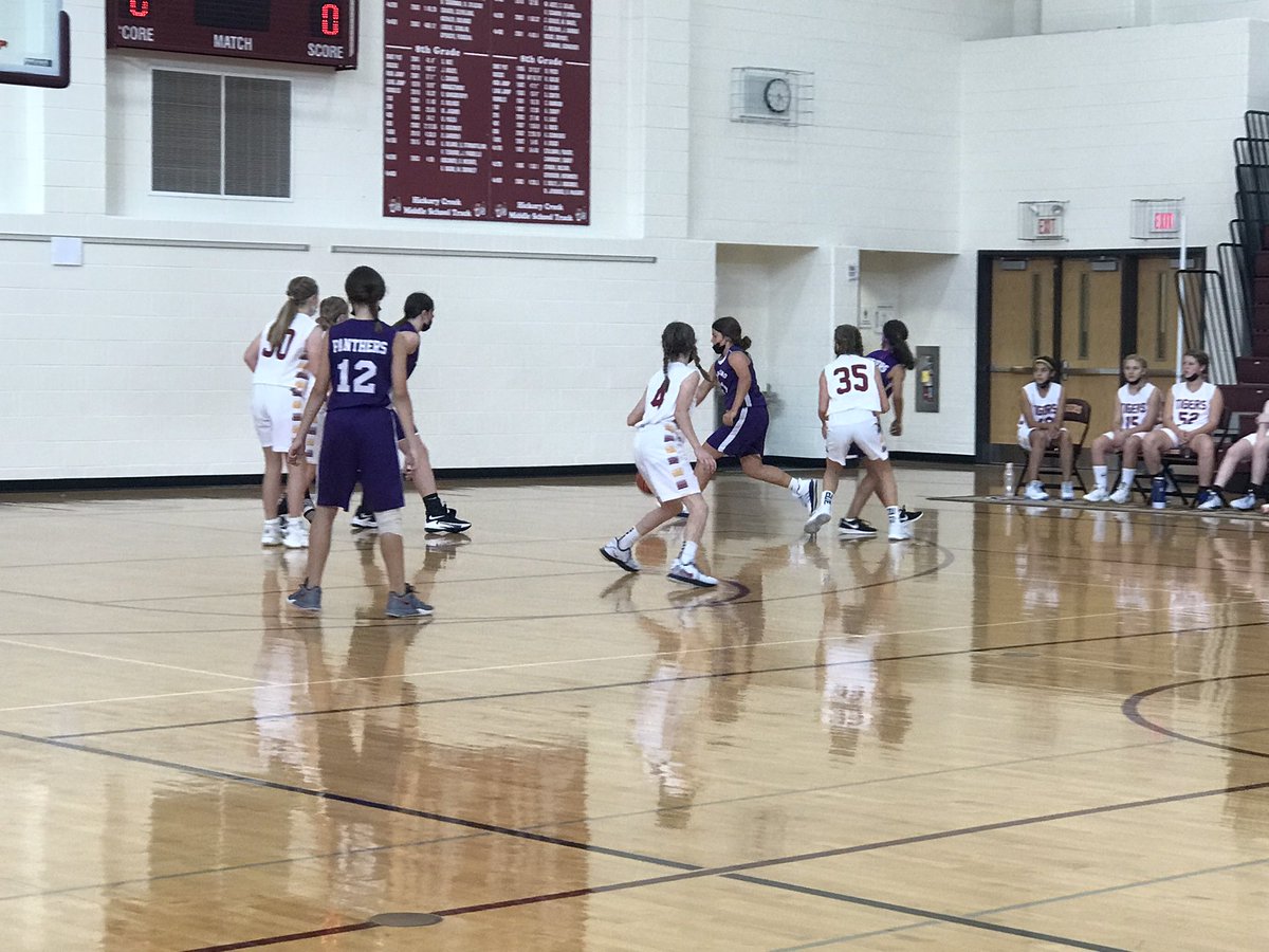 FletcherKarissa's tweet photo. HC vs. Manteno #allin157c #157clearns https://t.co/Q9N1QfAvoh