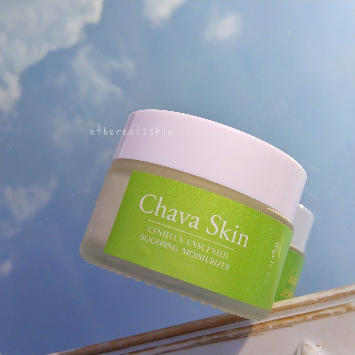 Maaf sekali menunggu lama, mau update 2 produk <a href="/chava_skin/">Chava Skin</a> Favku yang bulan lalu baru launching 😍
BUCIN CICA AYO MERAPAT✨

☘️ Centella Asiatica + Hyaluronic Acid Serum
☘️ Centella Unscented Soothing Moisturizer

#cicabychava #LoveYourOwnSkin
#racuninskincare #MellsRoom