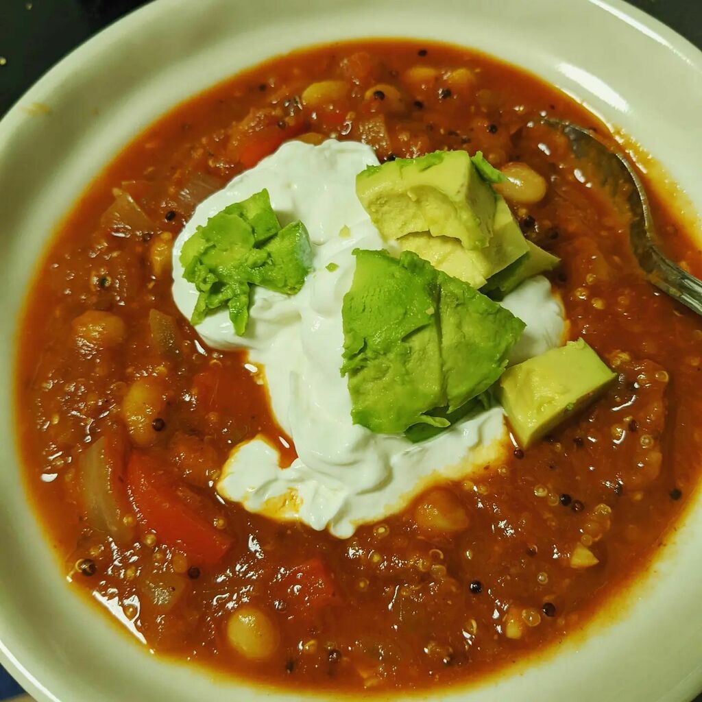 Amused_Jade's tweet photo. Chickpea quinoa and white bean chili.
#letsdodinner #foodie #foodstagram #foodiesofinstagram #igfoodie #foodpics https://t.co/xwAwKrMnjk https://t.co/ejbac8oksd