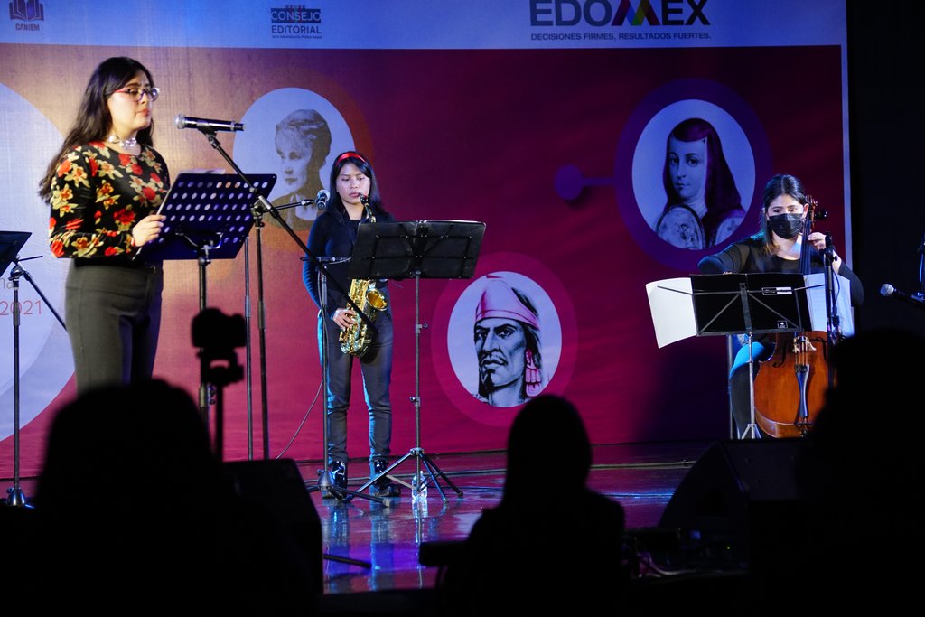 Filem_Mx's tweet photo. Hoy termina la #Filem2021, cierra con grandes eventos como el concierto ¡Oh fortuna! y las presentaciones:
La magia sucede cuando te atreves
El bosque de los mounstros libro
Queremos que la fiesta de las letras continúe. #ConectaFilem @UAEM_MX @SDC_UAEM @Editorial_UAEM https://t.co/9v6csgoAtd