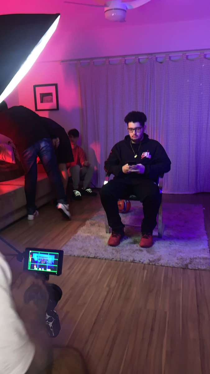 DIA DE FOTO COM A <a href="/tbzinc_/">TBZ INC.</a> @ShotFilms_ <a href="/ReneMatela/">Rene Matela</a>