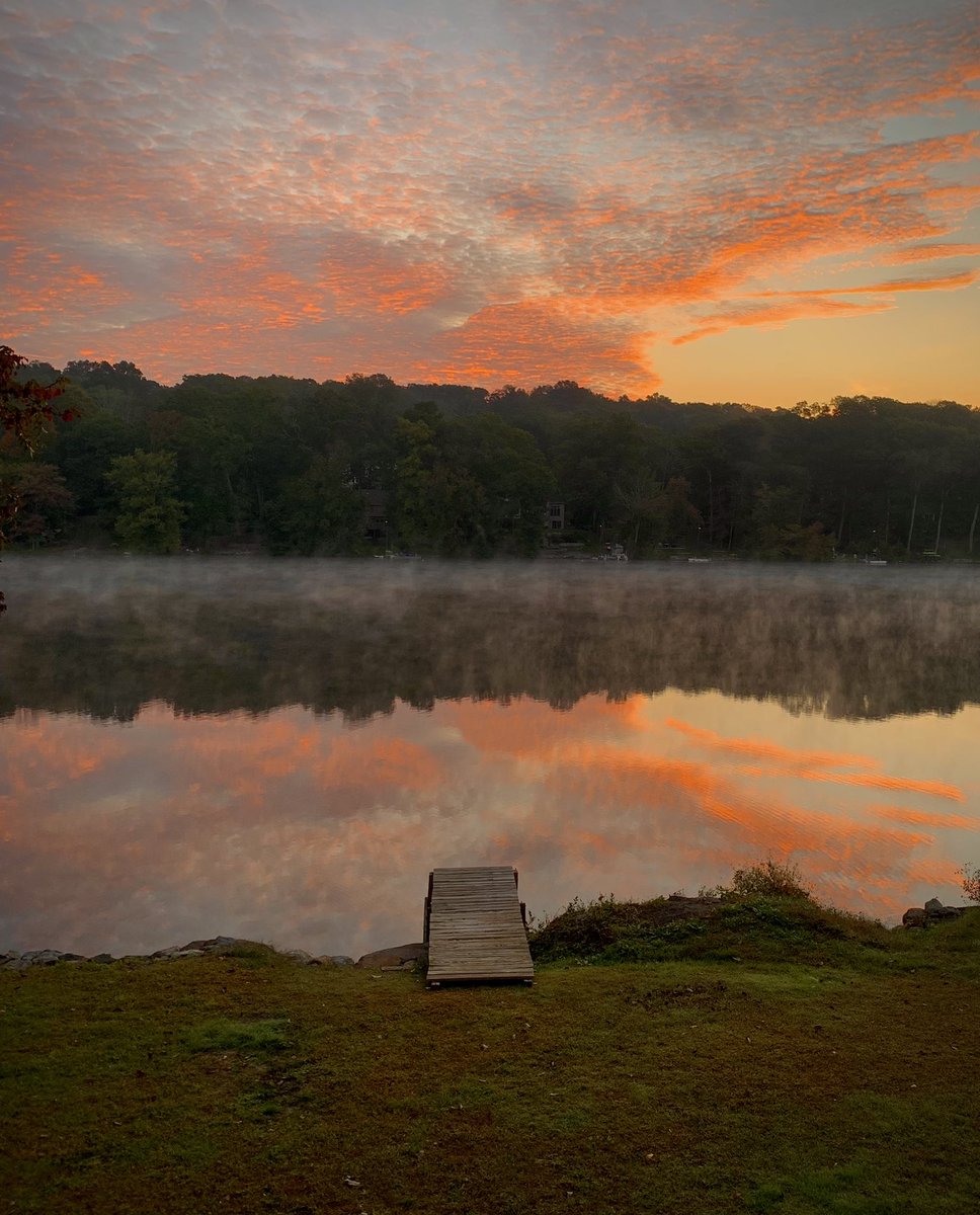 CharlesDenler's tweet photo. Today’s beautiful sunrise on the lake… https://t.co/K5xxcV6Cuv
