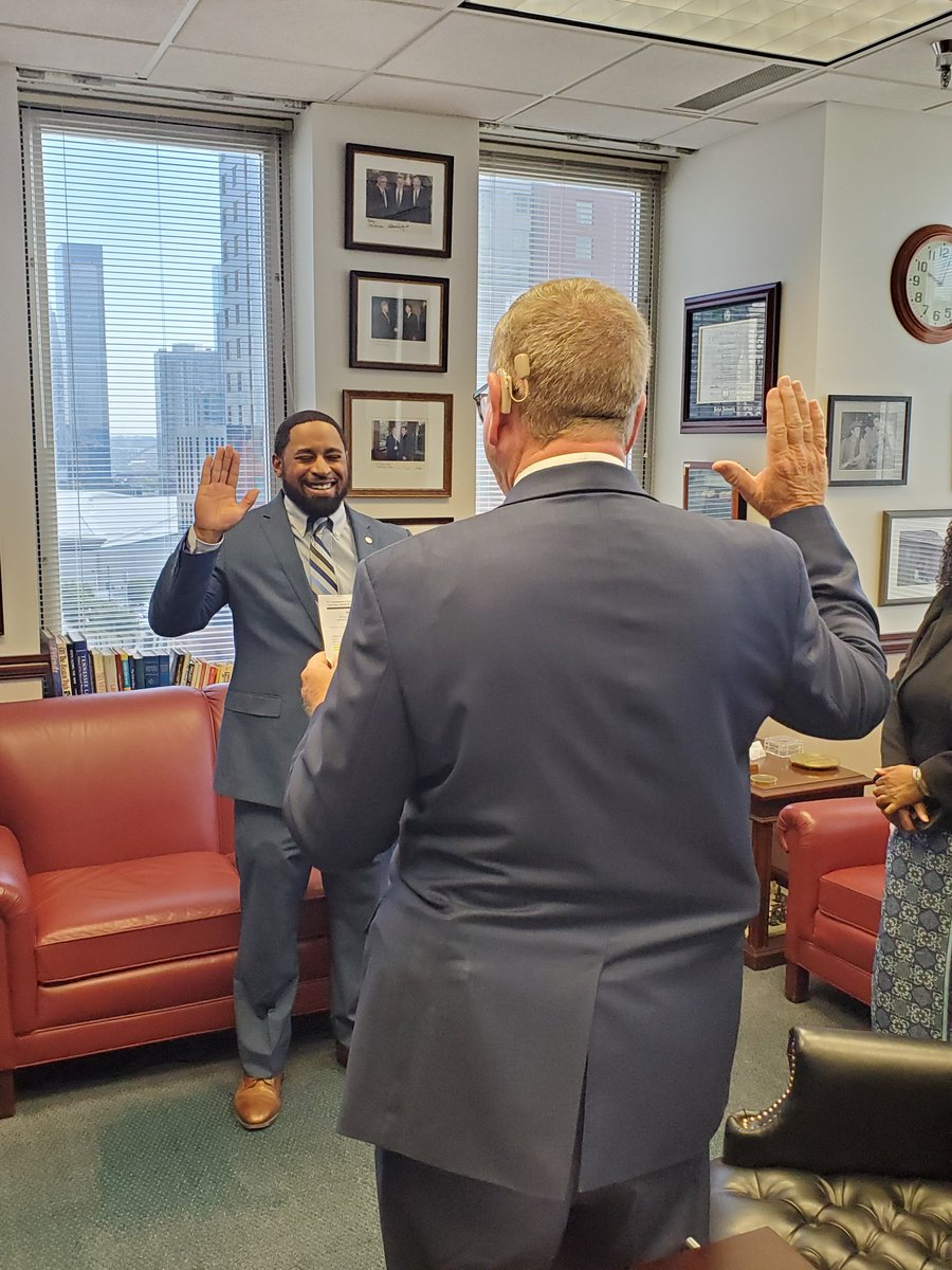 DonnaTurner1441's tweet photo. Congratulations to TDOC Office of Investigations and Conduct (OIC) AEU Special Agent Ramon Sherrell who was deputized on the Middle Region US Marshall's Task Force this week. I am proud of the partnership we have with the USMS to keep our communities safer! #TNTDOC1 @ TNTDOC1 https://t.co/TxZ5gDHfRH