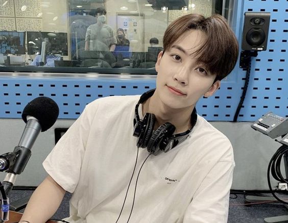 Hancsl's tweet photo. @shuacchiato Wml, thanks for the GA! Semoga rezekinya ngalir terus aamiin 💗 sekali lagi makasih! 

HAPPY JEONGHAN DAY
#나의기쁨_정한_생일축하_드림
#1004DreamsForJeonghanDay
#세븐틴 @pledis_17 https://t.co/FPKDNCPvif
