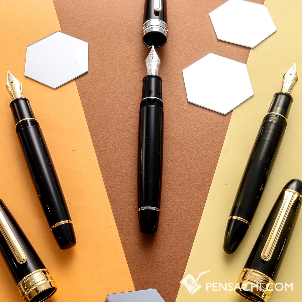 pen_sachi's tweet photo. The Kings are back, and they are more powerful than ever!
Which of these KOP caught your attention first, the KOP Pro Gear Black, Black Silver, or the KOP Profit Dark Green? ❤️
#KOP #kingofpen https://t.co/9YwxPcTC4l