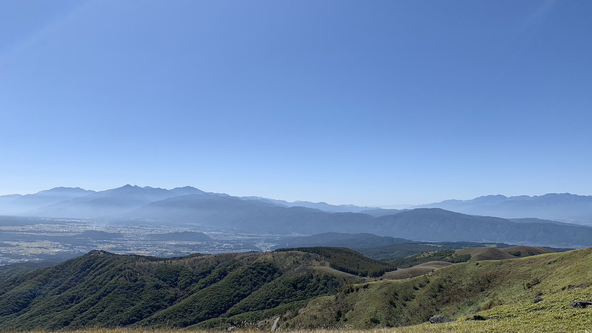 Showk37's tweet photo. 車山高原頂上

絶景でした。 https://t.co/WI6x81npxh