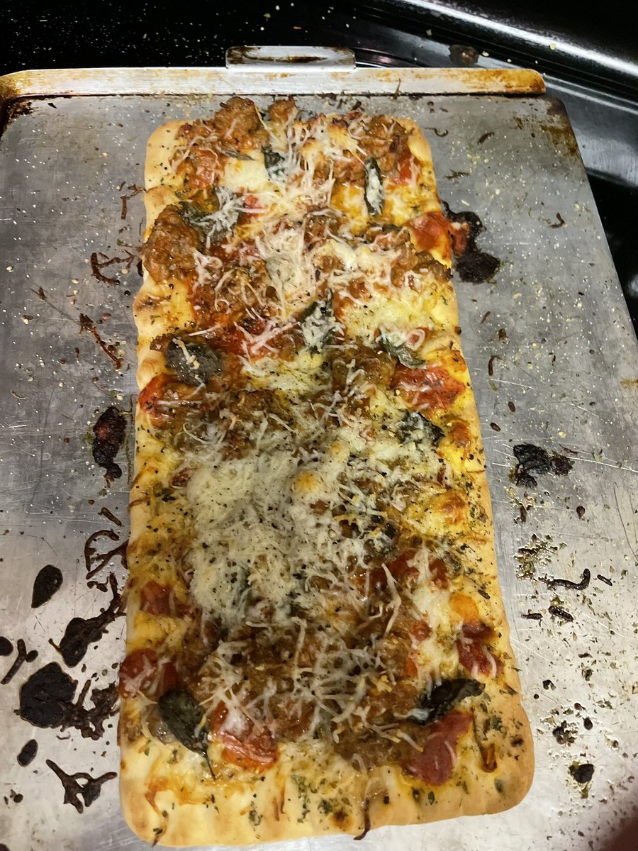Look at me <a href="/AldiUSA/">ALDI USA</a> I made a mean pizza with the Specially Selected Flatbread! Yum! #homemade #pizza #flatbread #aldi