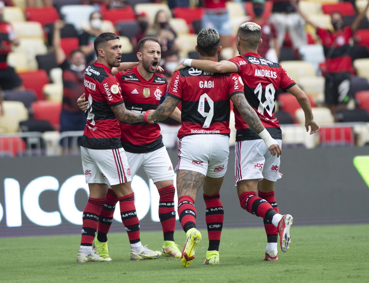 DURAOFOTO's tweet photo. @gabigol @Brunohenrique @DURAOFOTO https://t.co/muzEMafFUO