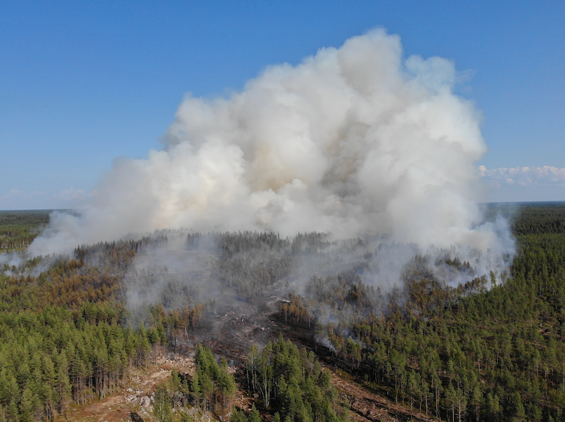 Kalajoen #maastopalo raju urakka <a href="/Jokipelastus/">Jokilaaksojen pelastuslaitos</a>'lle 

Satoja pelastajia, kymmeniä ajoneuvoja, lukematon määrä työtunteja. Yli 2 viikon ympärivuorokautinen sammutusoperaatio vaati paikalle kaiken henkilöstön ja kaluston – lähes koko Suomesta.

secapp.fi/kalajoen-maast…