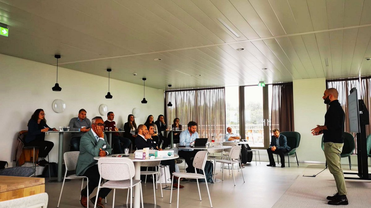 Startups bezoeken Campus Groningen voor interactieve middag met investeerders. Startups visit #CampusGroningen for interactive meeting with investors: bit.ly/3ozTkLV
#tomorrowscapital