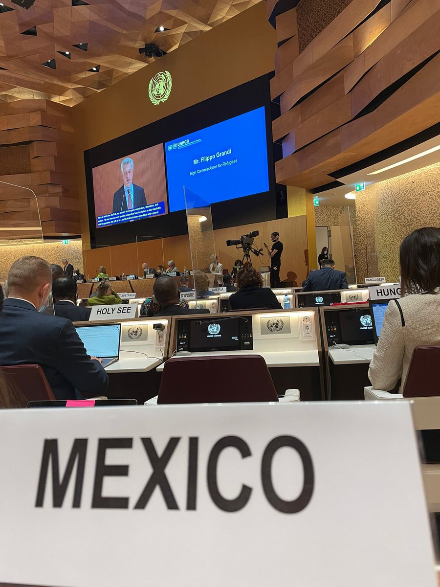 MisionMexOI's tweet photo. The COVID19 pandemic & climate change are exacerbating the challenges forcing people to seek international protection globally. At the opening of #ExCom72, @FilippoGrandi reminded us that global action, solidarity & cooperation are needed to solve today’s common problems #UNHCR https://t.co/Puh3BM0pJR