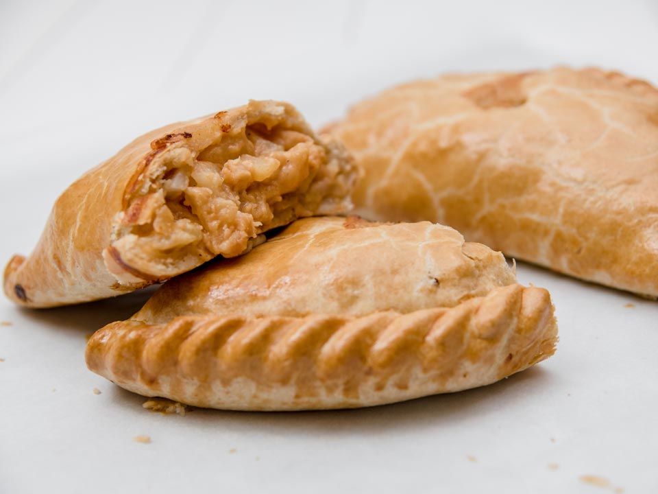 HelluvaPasties's tweet photo. How about something a little different and giving our baked bean and mature Davidstow cheddar cheese pasty a go?

They are a real hit with the kids, particularly those who are not so keen on traditional pasties.

Find out more + order > https://t.co/X85LT6O4NA

#mondaymotivation https://t.co/QWXDVsLge6
