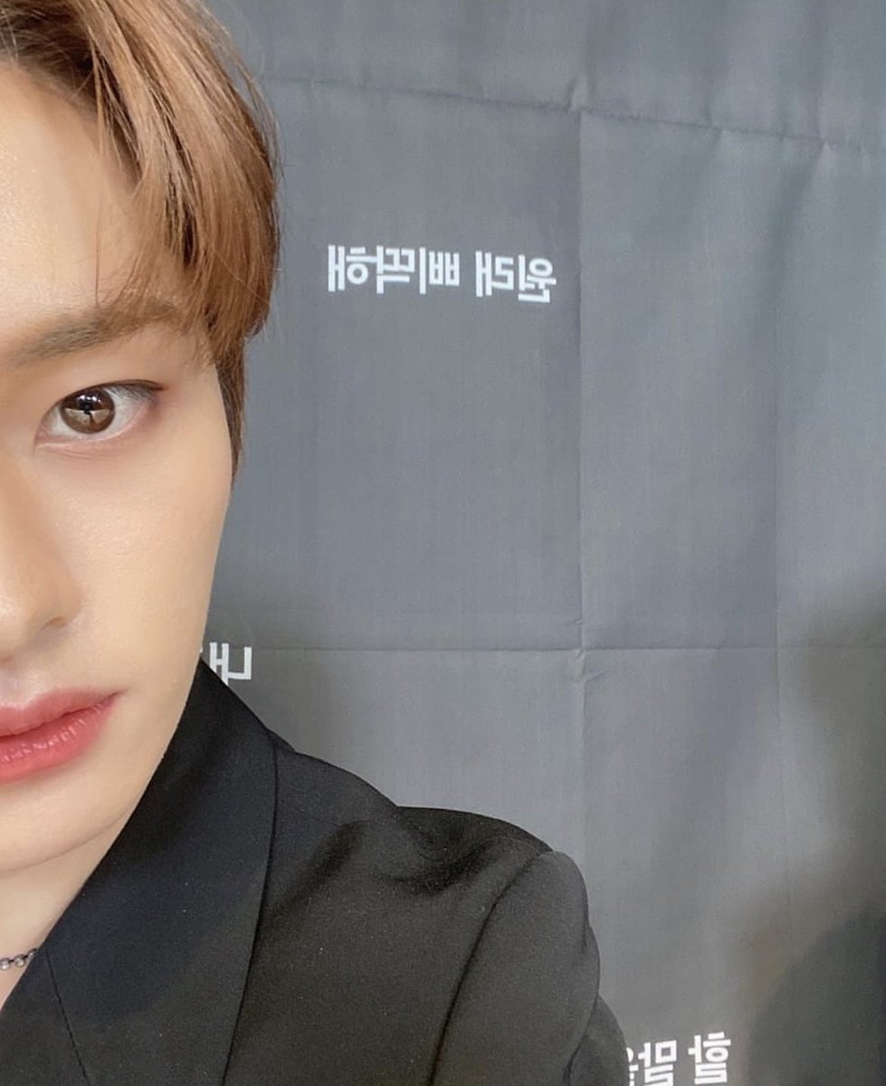LEEKNOW_TH's tweet photo. [IG]  20211003 realstraykids update

หวัดดีครับ~🤟
#ลีโนน่ารัก

💚 https://t.co/Z1oXXqruYW

#StrayKids #스트레이키즈 #LeeKnow #leeminho #리노 #이민호 @Stray_Kids https://t.co/3o5Rt8VZzx