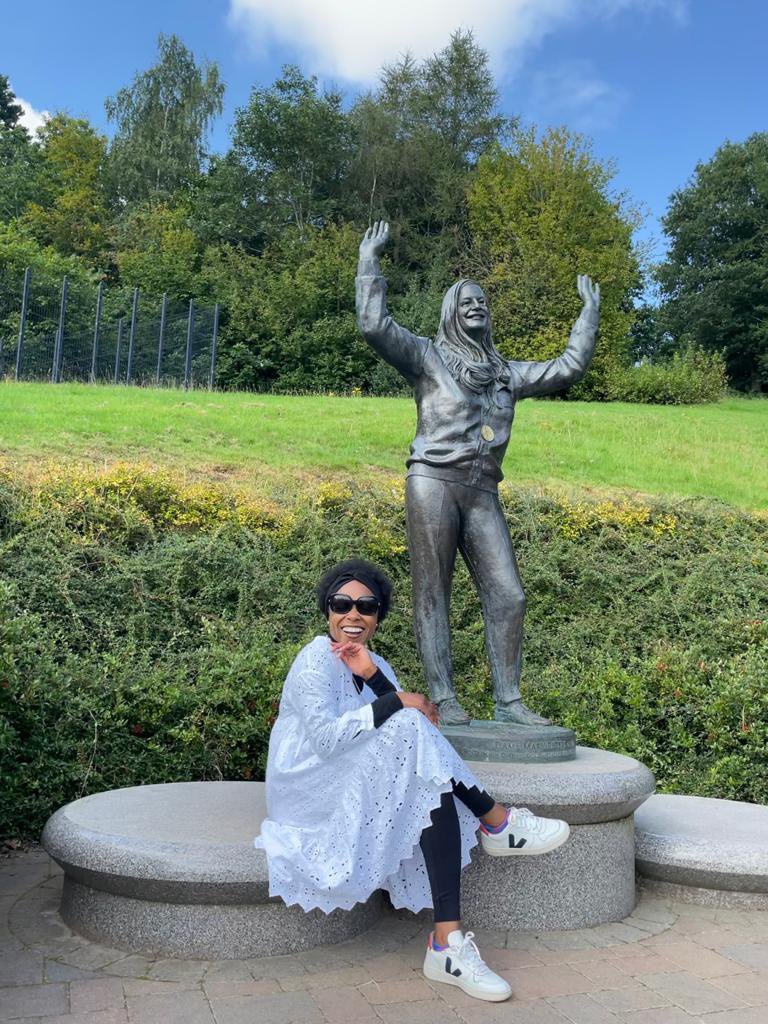 StyleVoyager_'s tweet photo. "We are here to #love each other. That is why you are alive. That is what life is for." 💚🙌🏾 @DrMayaAngelou #MayaAngelou #quoteoftheday #Belfast #Mondayvibes #aweebitofhope https://t.co/BNuqmwGjhO