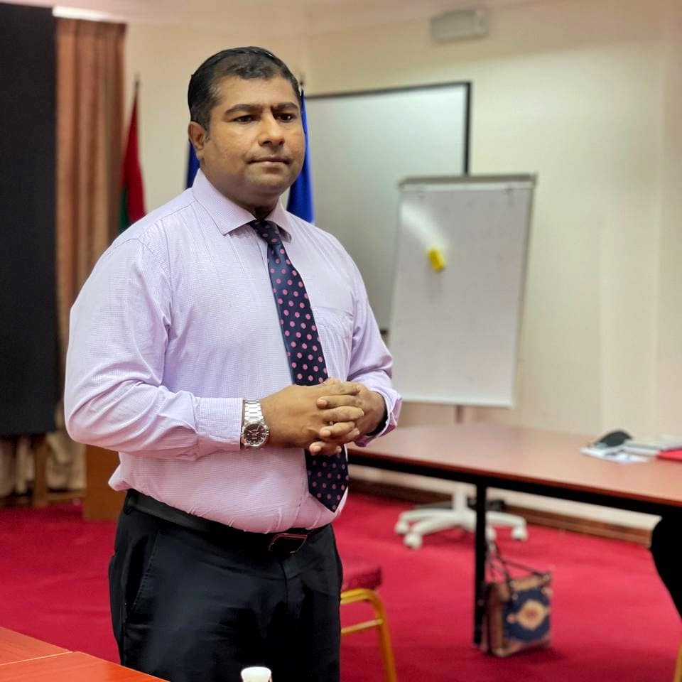 MNULibraries's tweet photo. Ongoing staff development workshop from 2nd - 6th Oct for Male' branch library staff.
We thank @AdamNaseer_ for taking today's session on 'Office maahaulugai maaiy bahun vaahaka dhekkun'
#staffdevelopment
#maldivesnationaluniversity
#library #mnulibraries https://t.co/DrZTLmBj6E