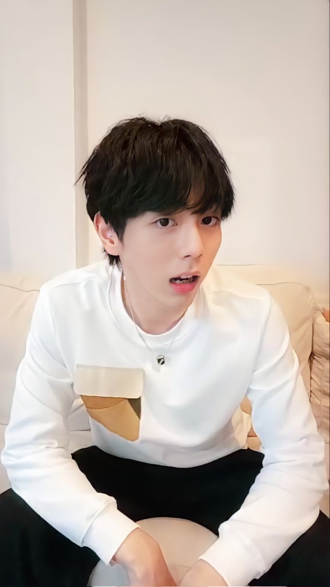 Whale1796's tweet image. แค่แคปในไลฟ์เล่นๆยังขนาดนี้ ในโฟโต้บุ๊คก็พลาดไม่ได้แล้วป่ะ @uppoompat
#มีCodeLiveวันเกิดอัพยังนะ #UP1stPhotobook