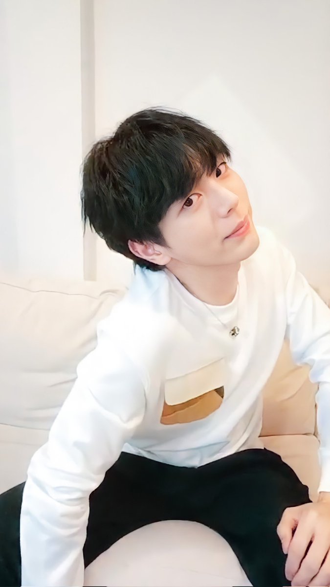 Whale1796's tweet image. แค่แคปในไลฟ์เล่นๆยังขนาดนี้ ในโฟโต้บุ๊คก็พลาดไม่ได้แล้วป่ะ @uppoompat
#มีCodeLiveวันเกิดอัพยังนะ #UP1stPhotobook