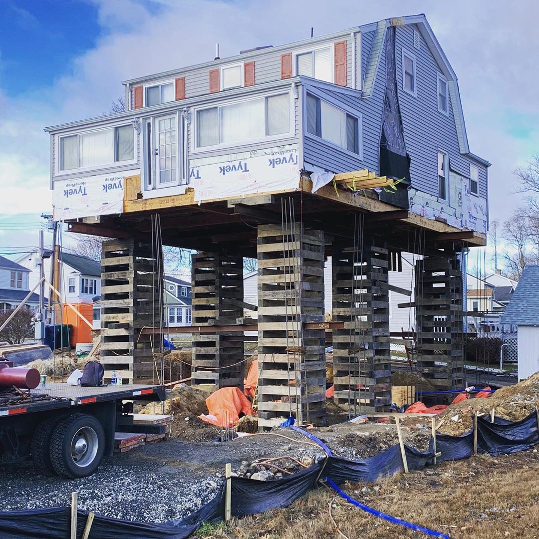 WAHouseMovers's tweet photo. This home in Old Lyme, CT constantly flooded due to the house being built below street level. 

Visit Us: https://t.co/ztcE4QorBs
📧Mail us: info@wabuildingmovers.com
📲Call Us: (908) 654-8227
#OldLyme #housemove #houseraising #housemoving #newjersey https://t.co/dHIeebsNKR