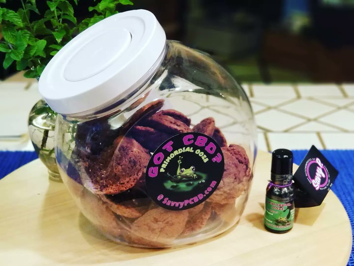 SavvyPCBD's tweet photo. Toffee, Rootbeer, Chocolate Chip CBD Infused Sugar Cookies and Roll on Topical
#savvypcbd #savvypcafe #notpot #itsnotpot #cbdinfusedfood #CBD #cbdfoodie #infusedfood #cannabis https://t.co/IDUoa2CjOg