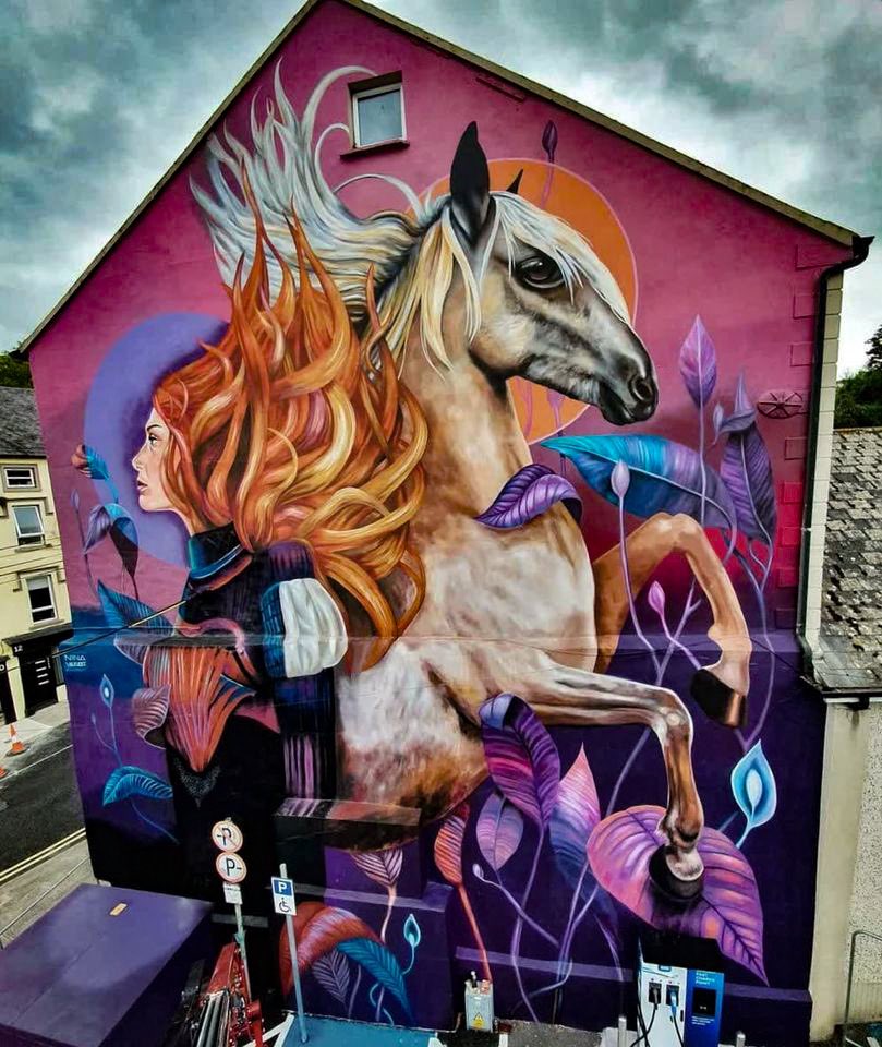 Paula_graffiti's tweet photo. Happy #Monday to you all 🌞🍀🌞🍀🌞

#StreetArt by NINA VALKHOFF in New Ross Ireland 🇮🇪 https://t.co/PdzB6AUEuv