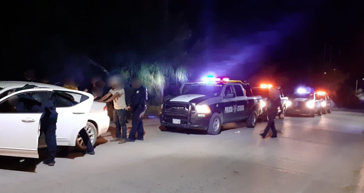 PespSonora's tweet photo. De noche y día la Policía Estatal #PESP está trabajando en Magdalena de Kino.
Te invitamos a seguir las recomendaciones sanitarias, respetar las reglas de tránsito y llamar al 9-1-1 para cualquier emergencia durante su visita al municipio. https://t.co/0lMrMl8eYl